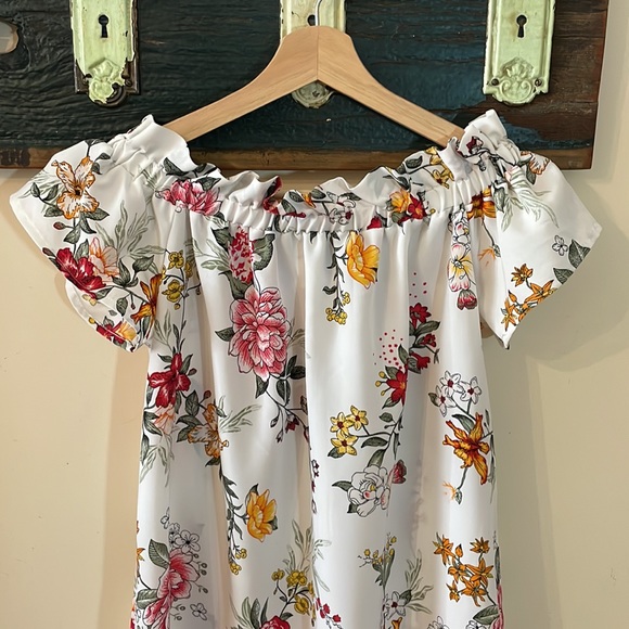 2/$25 SWS Streetwear Society Floral Cold Shoulder Dress - Picture 6 of 10